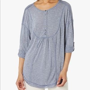 Nine West top size small